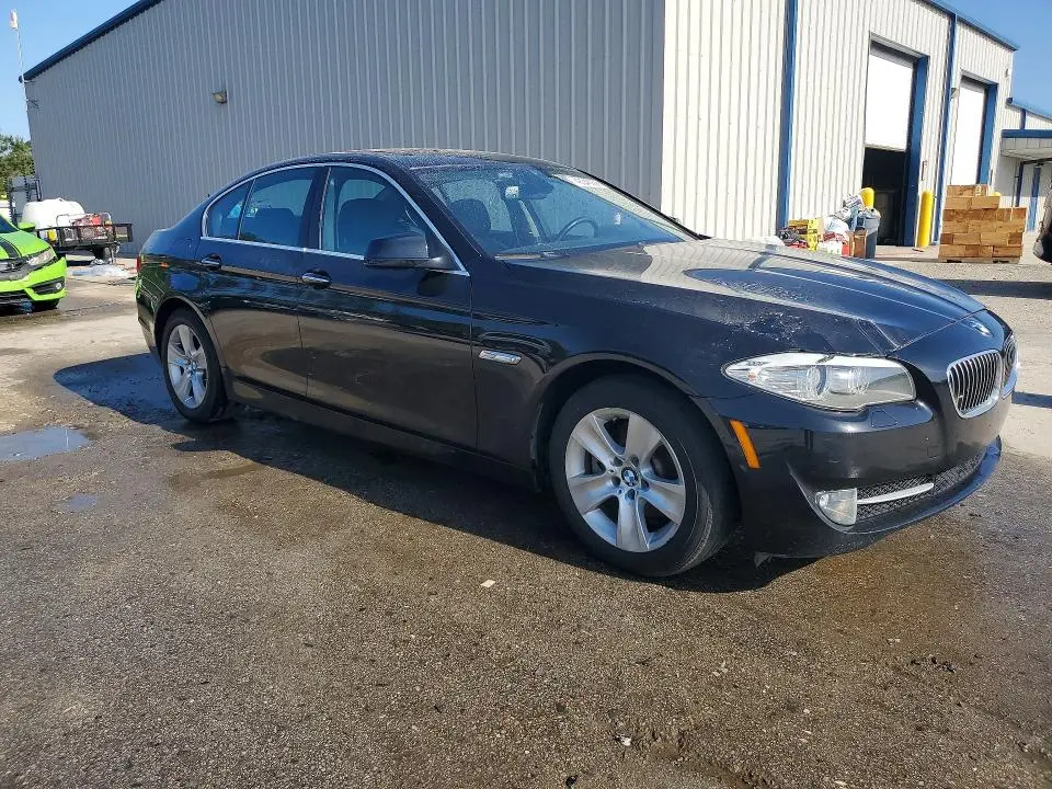 2011 BMW 528 I  