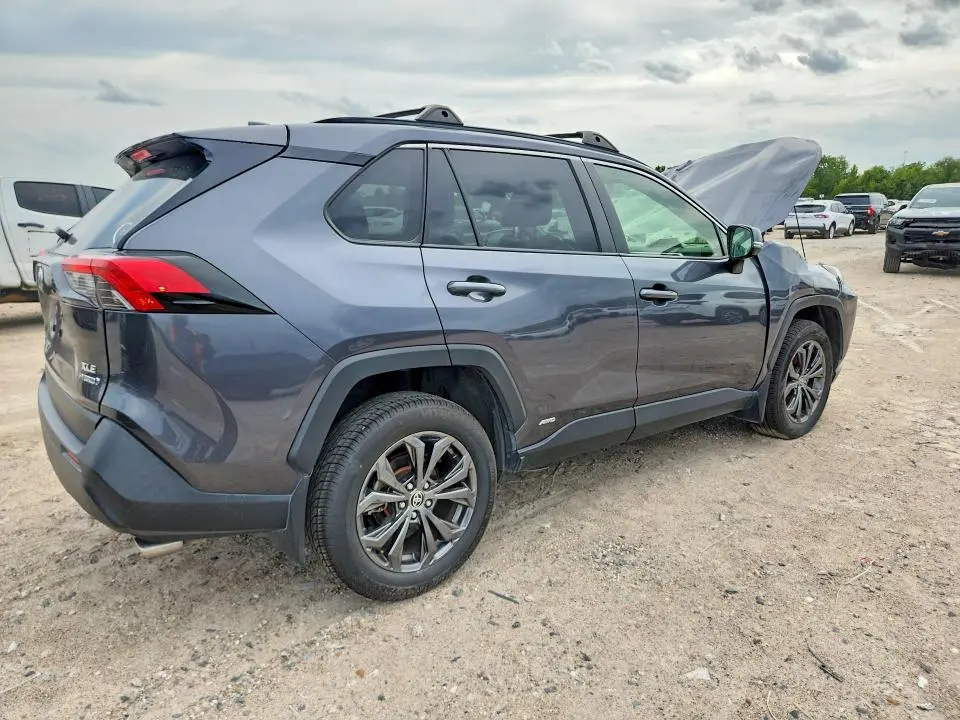 2023 TOYOTA RAV4 XLE PREMIUM  
