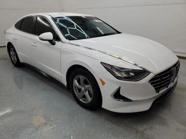 2023 HYUNDAI SONATA SE  