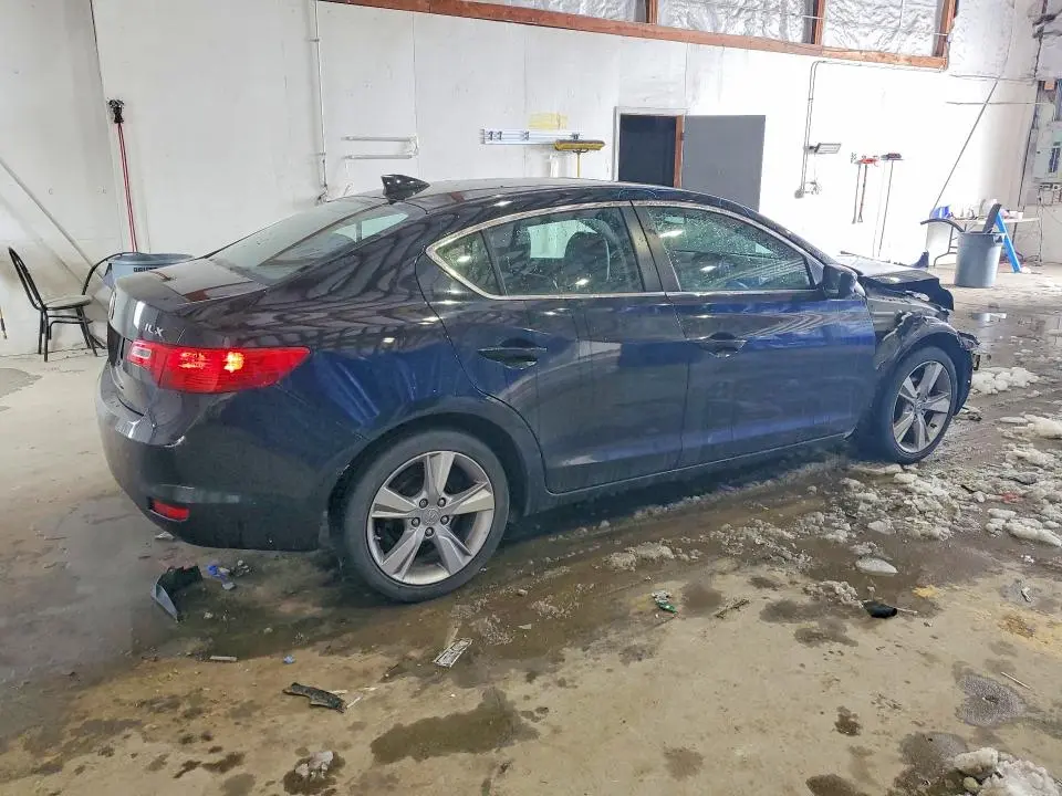 2013 ACURA ILX 20 PREMIUM  