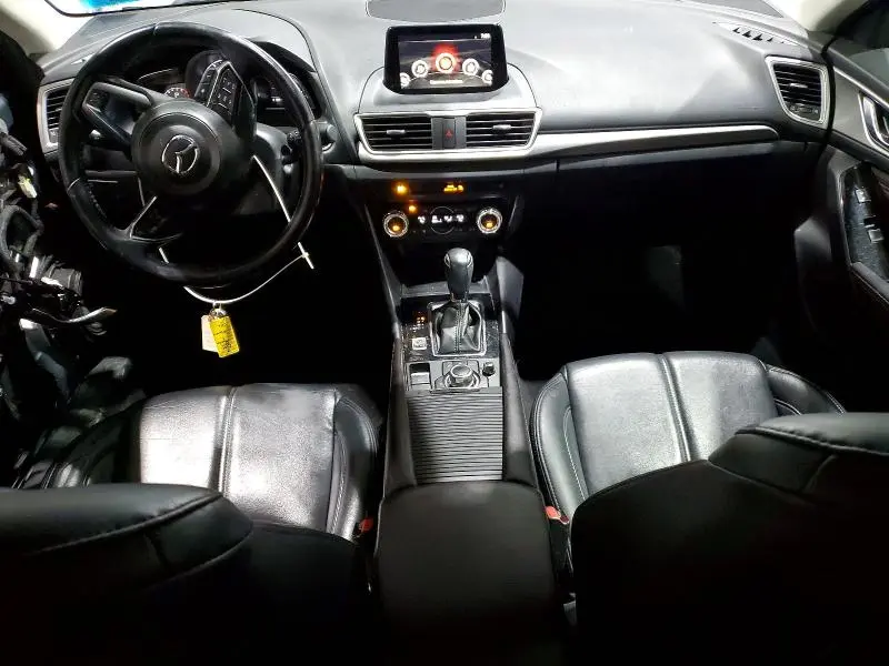 2017 MAZDA 3 TOURING  