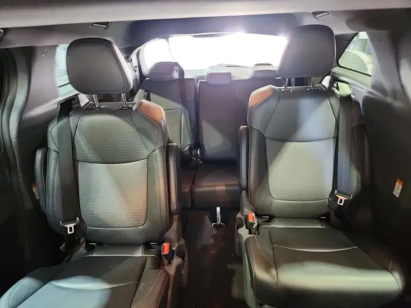 2024 TOYOTA SIENNA WOODLAND EDITION  