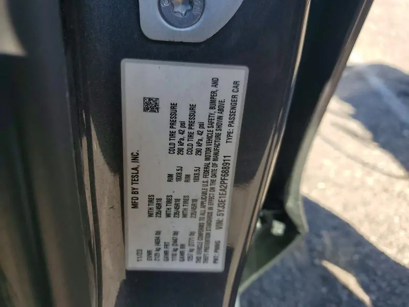 2023 TESLA MODEL 3   