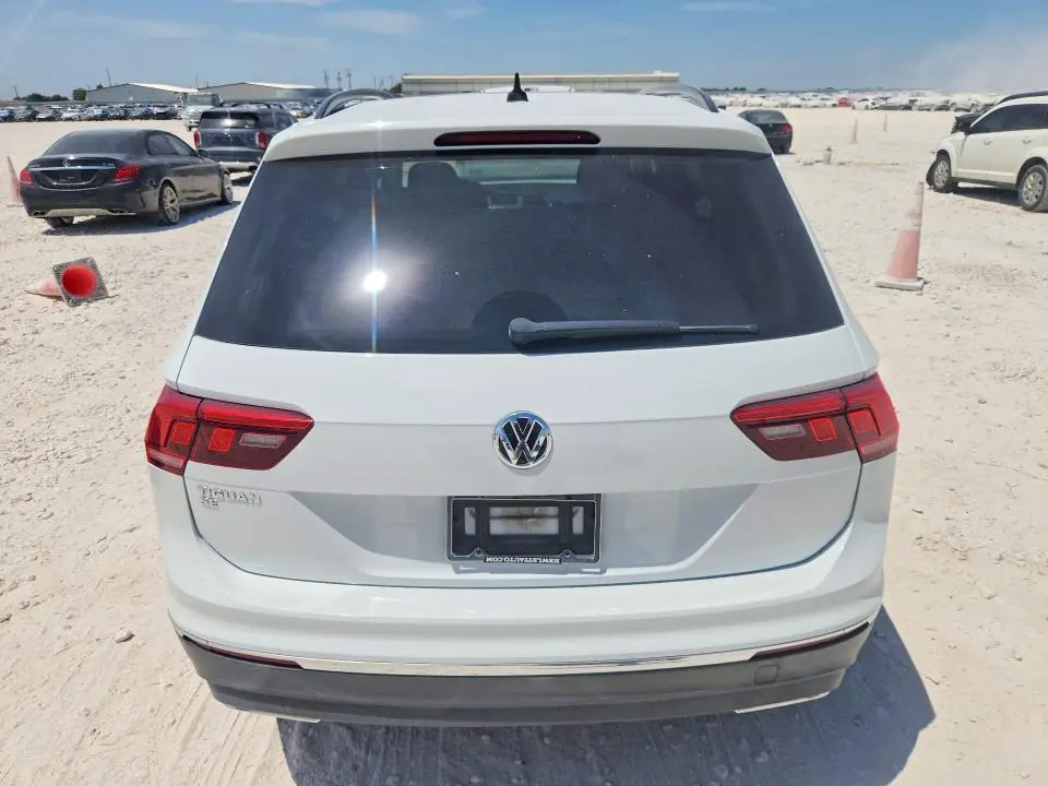 2021 VOLKSWAGEN TIGUAN SE  