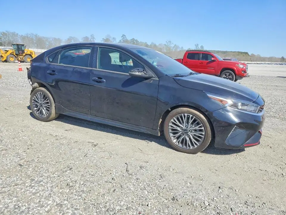 2022 KIA FORTE GT-LINE  