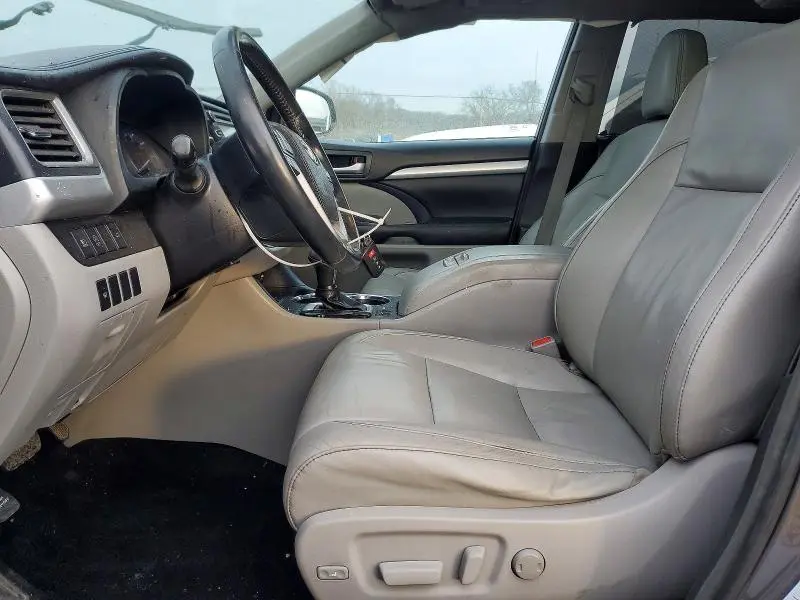 2017 TOYOTA HIGHLANDER XLE  