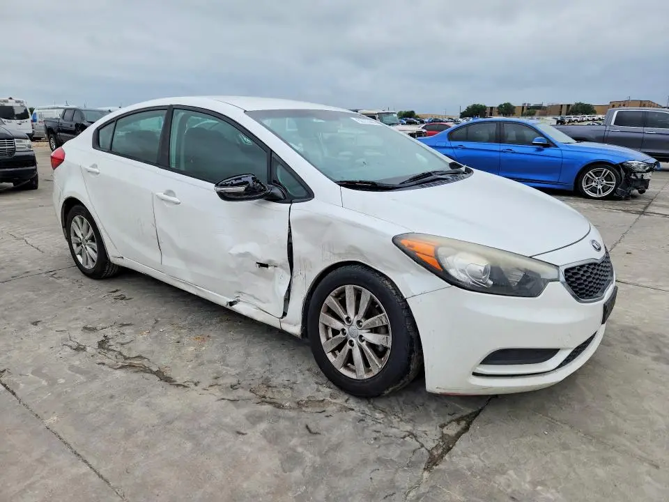 2016 KIA FORTE LX  
