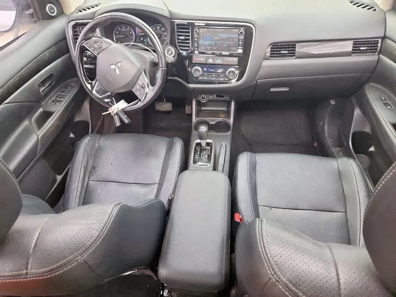 2016 MITSUBISHI OUTLANDER SE  