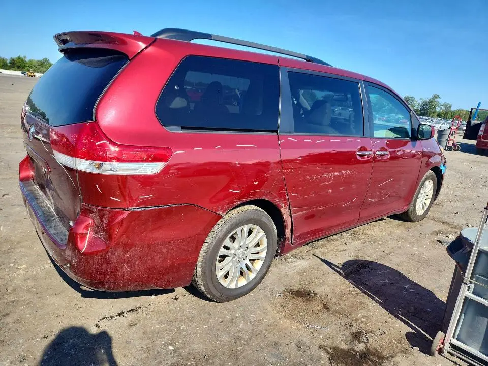 2012 TOYOTA SIENNA XLE 8-PASSENGER  