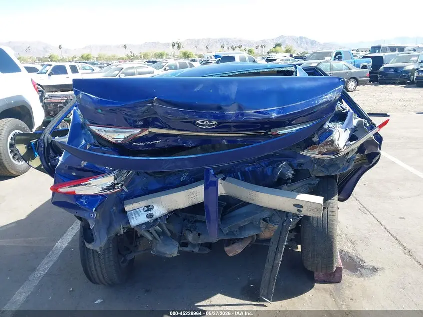 2016 TOYOTA CAMRY SE