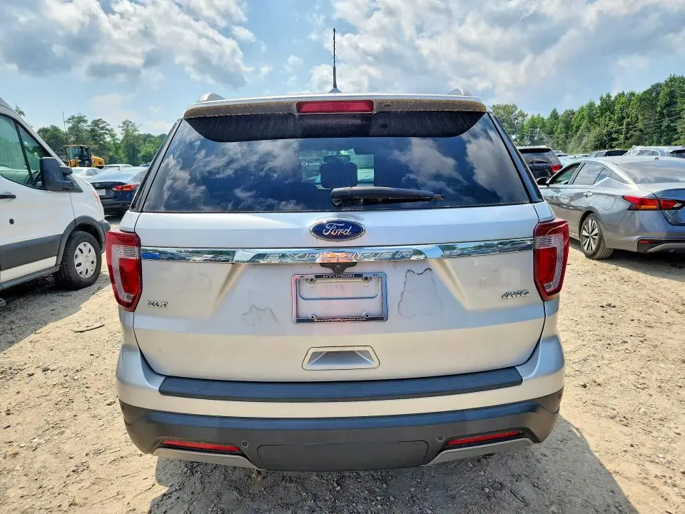 2019 FORD EXPLORER XLT  