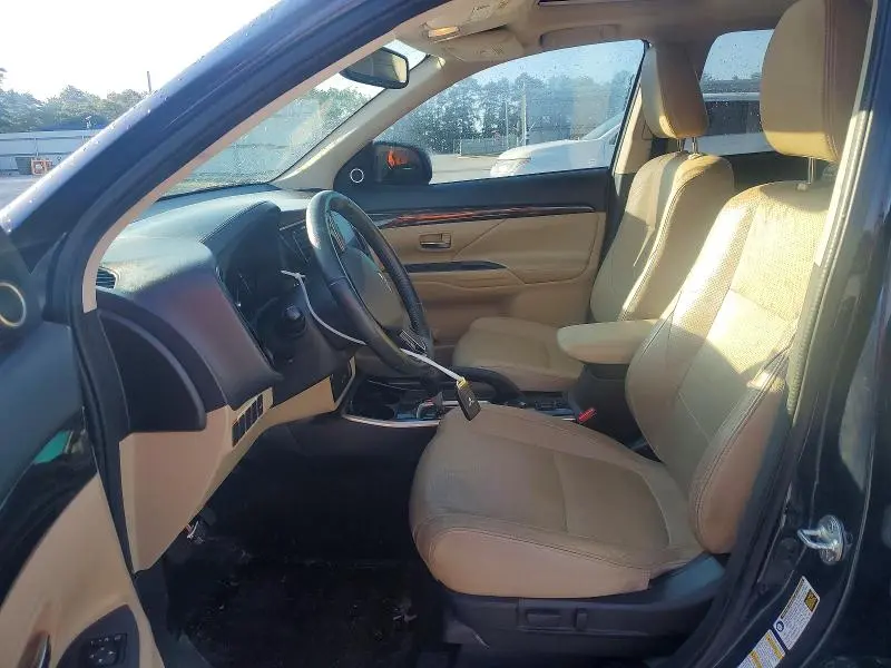 2018 MITSUBISHI OUTLANDER SE  