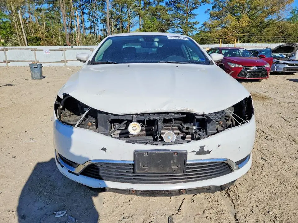 2016 CHRYSLER 200 LIMITED  