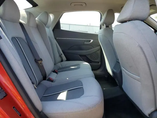 2021 HYUNDAI SONATA SE  
