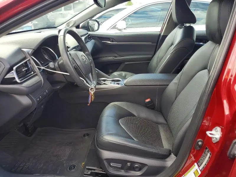 2022 TOYOTA CAMRY XLE  