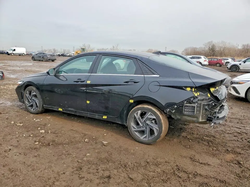 2024 HYUNDAI ELANTRA SEL  