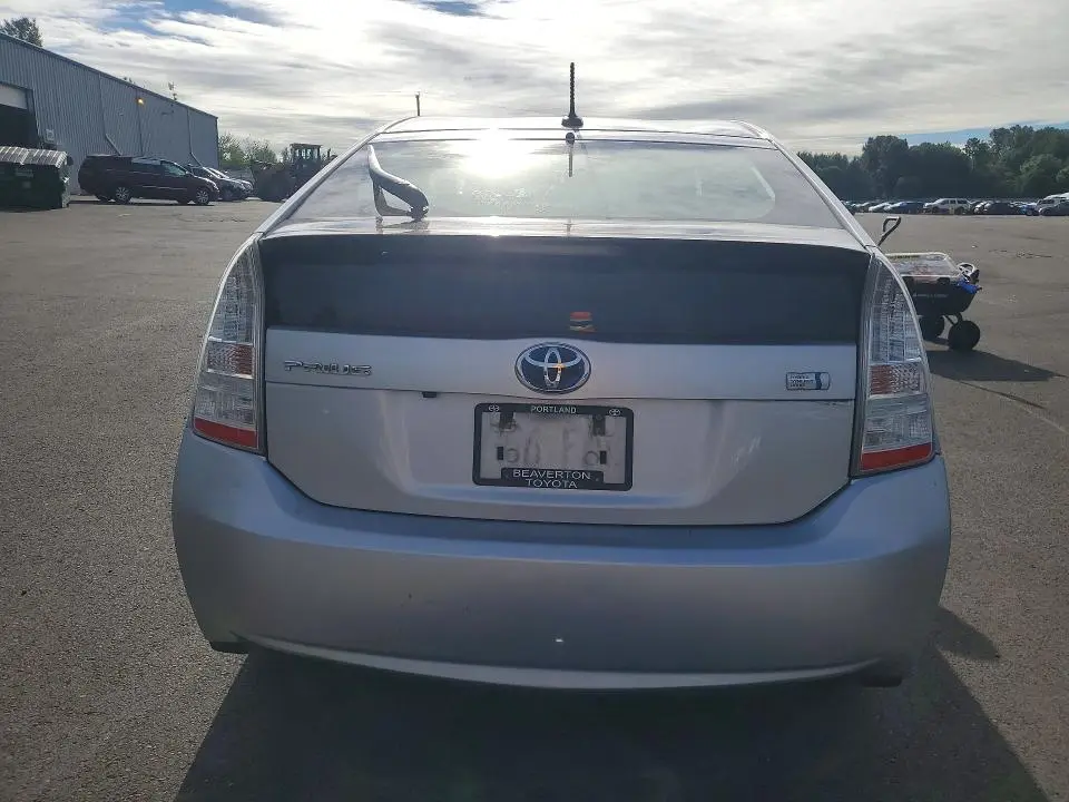 2011 TOYOTA PRIUS THREE  