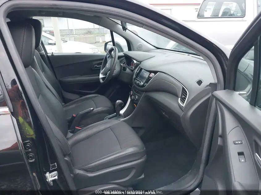 2020 CHEVROLET TRAX AWD LT