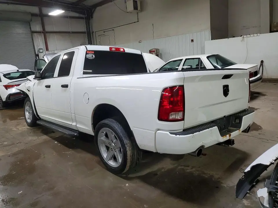 2014 RAM 1500 ST  