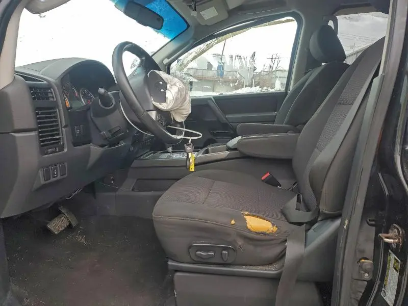 2010 NISSAN TITAN XE  