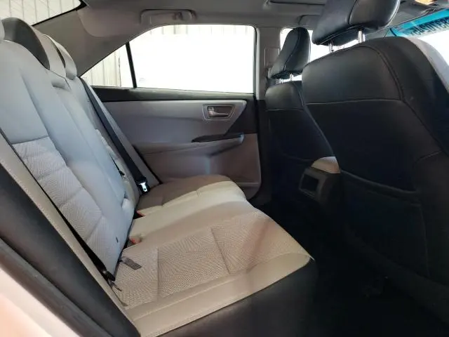 2016 TOYOTA CAMRY LE  