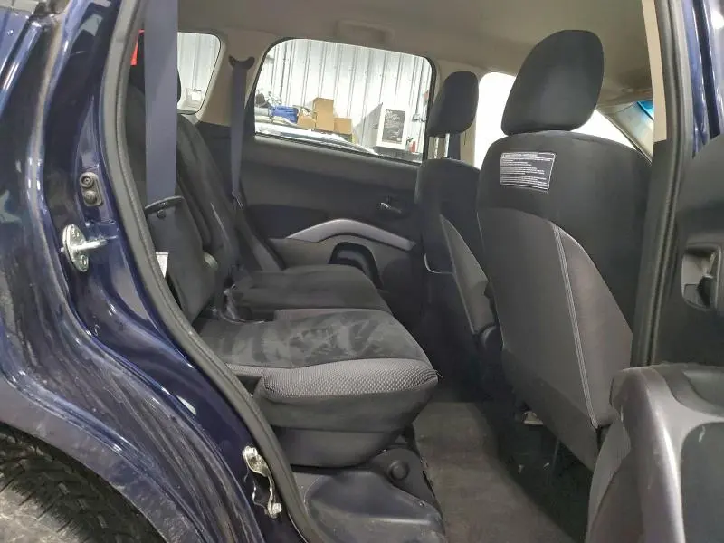 2013 MITSUBISHI OUTLANDER ES  