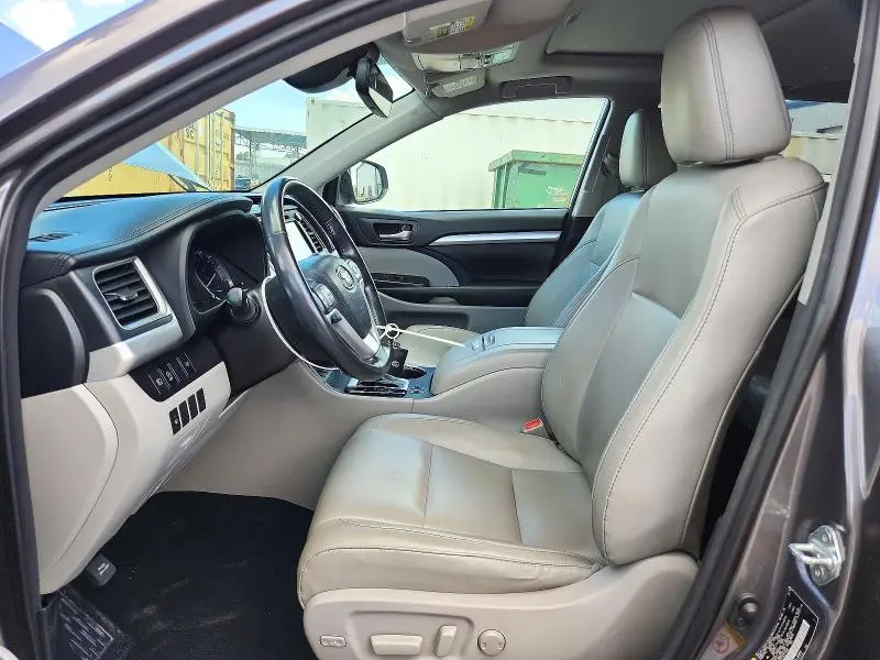 2018 TOYOTA HIGHLANDER XLE  