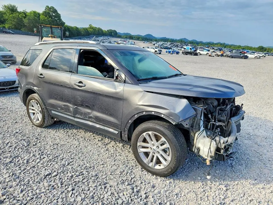 2016 FORD EXPLORER XLT  