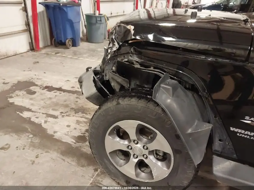 2017 JEEP WRANGLER UNLIMITED SAHARA 4X4