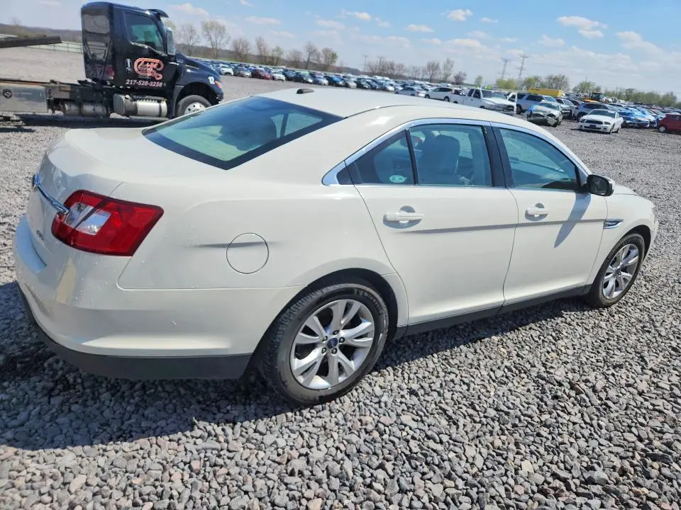 2010 FORD TAURUS SEL  