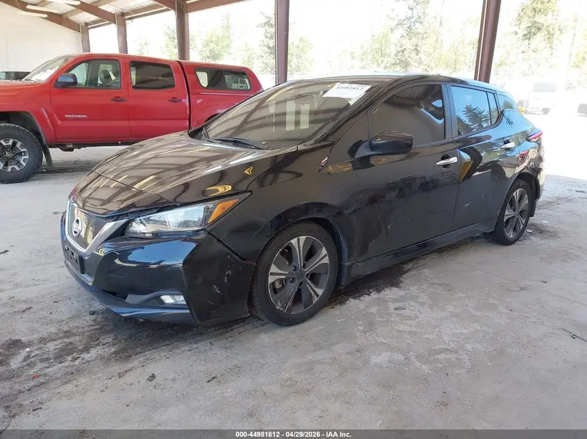 2022 NISSAN LEAF SV 40 KWH