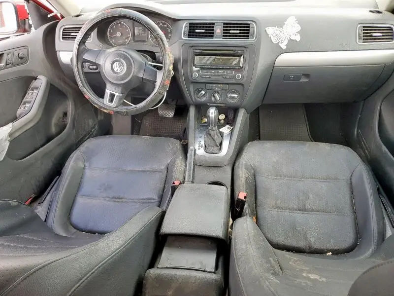 2013 VOLKSWAGEN JETTA SE  