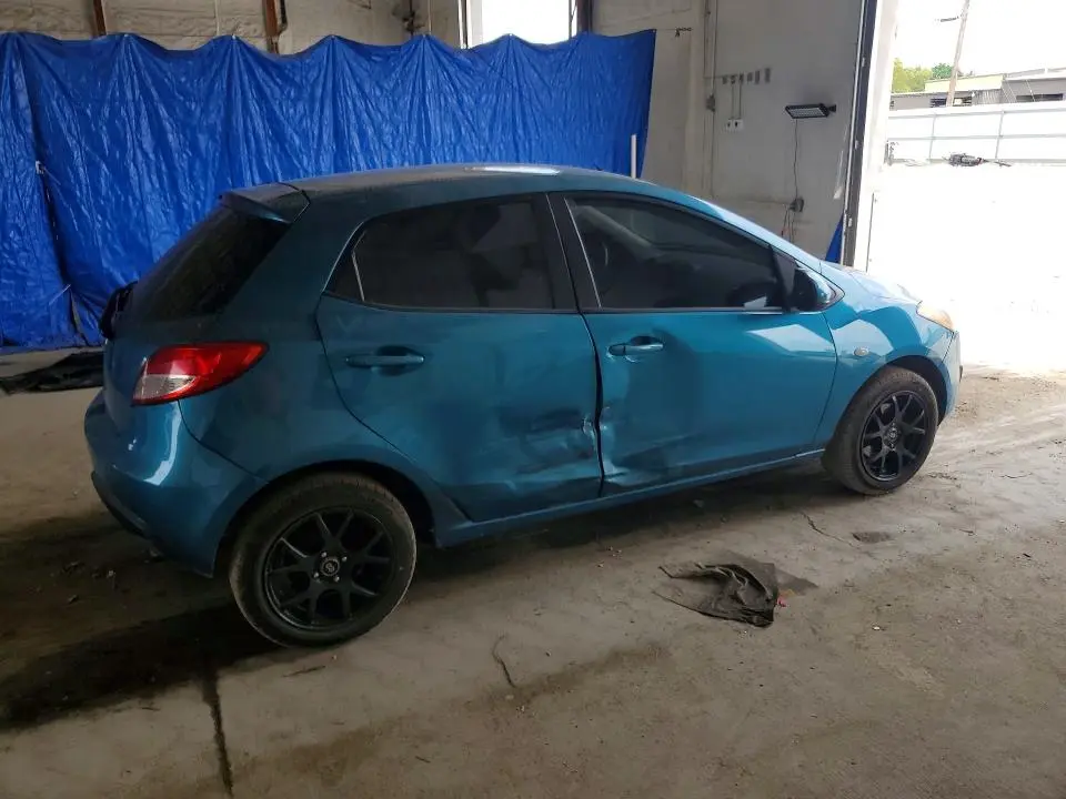 2011 MAZDA MAZDA2   
