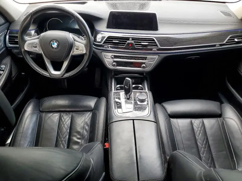 2016 BMW 750 XI  