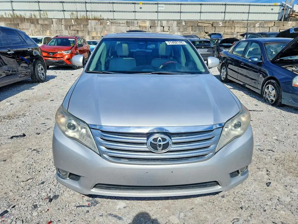 2011 TOYOTA AVALON LIMITED  