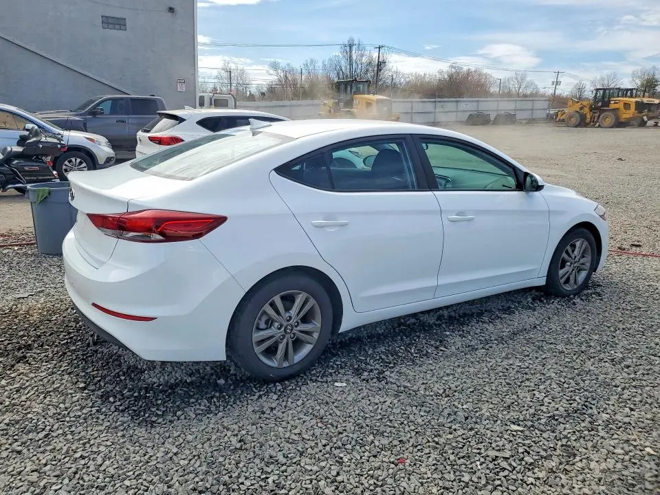 2018 HYUNDAI ELANTRA SEL  