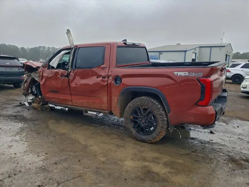 2025 TOYOTA TUNDRA CREWMAX SR  