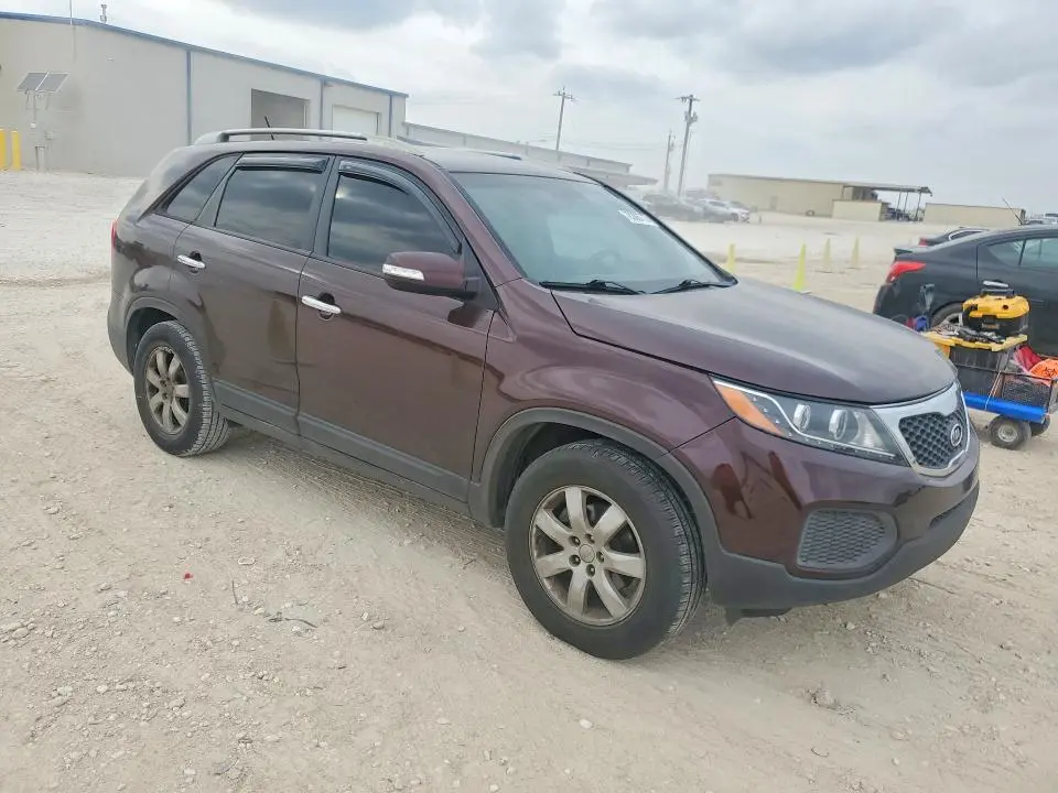 2013 KIA SORENTO LX  