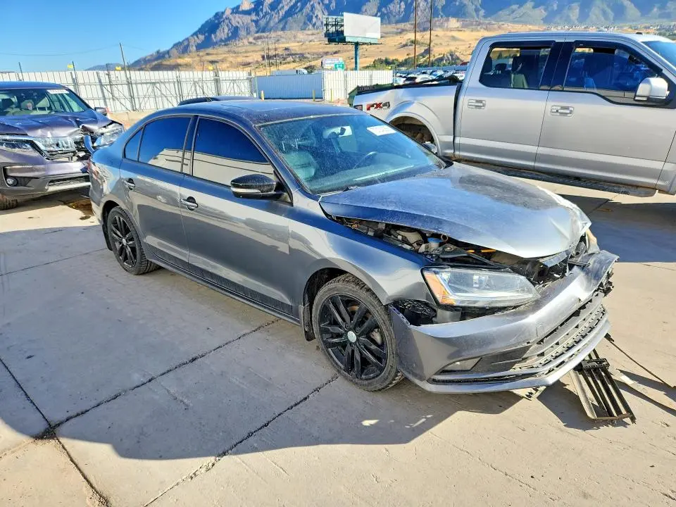2018 VOLKSWAGEN JETTA SPORT  