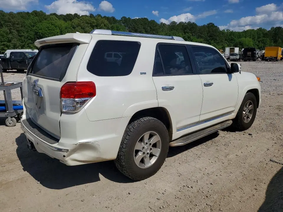 2013 TOYOTA 4RUNNER SR5  
