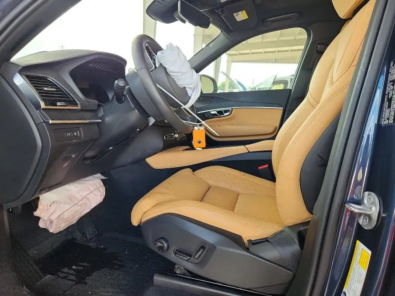 2025 VOLVO XC90 ULTRA  