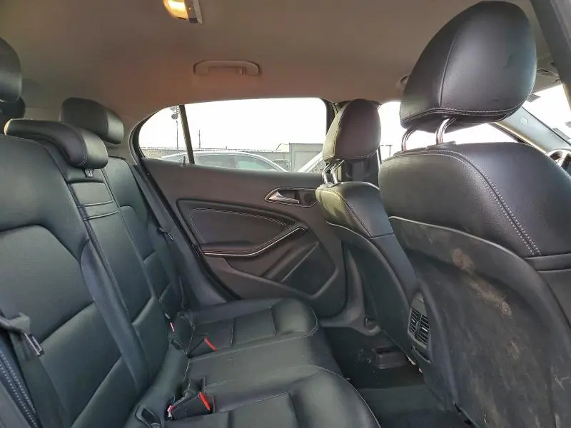 2015 MERCEDES-BENZ GLA 250 4MATIC  