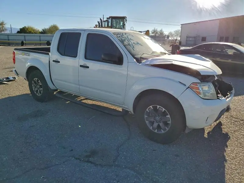 2014 NISSAN FRONTIER S  