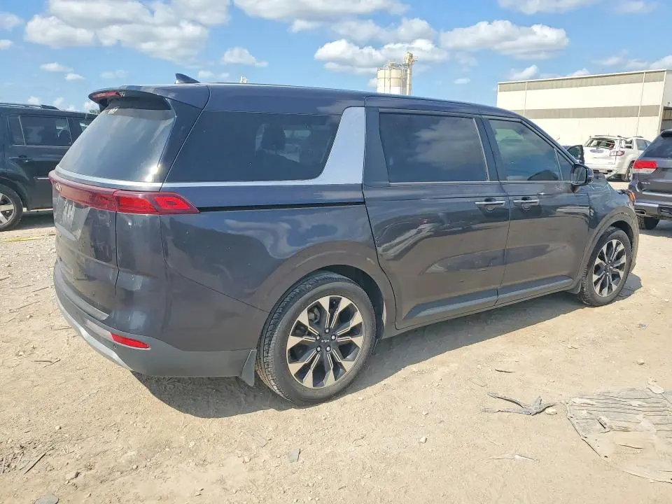 2024 KIA CARNIVAL EX  