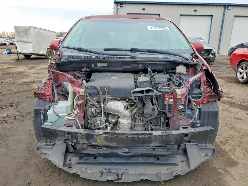 2012 TOYOTA SIENNA LE 8-PASSENGER  