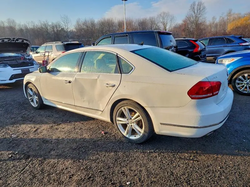 2015 VOLKSWAGEN PASSAT SE  