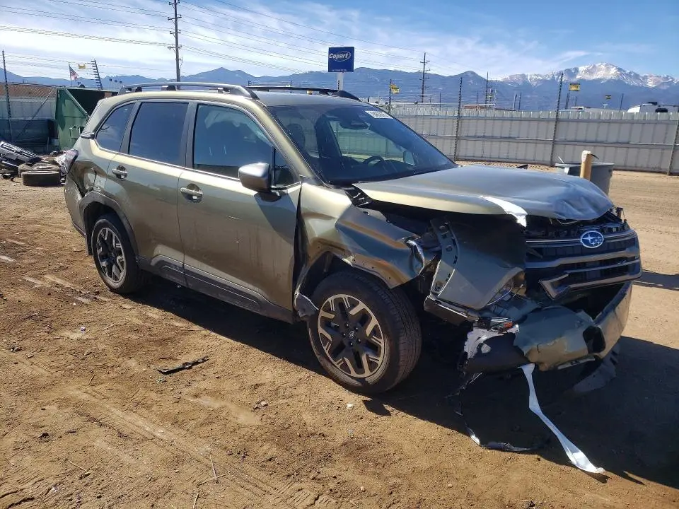 2025 SUBARU FORESTER PREMIUM  