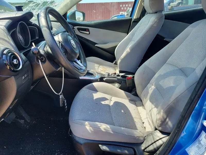2019 TOYOTA YARIS LE  