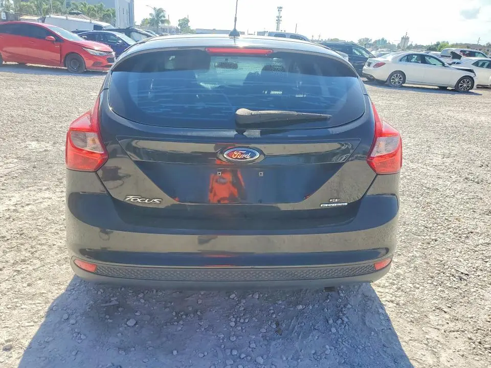 2014 FORD FOCUS SE  