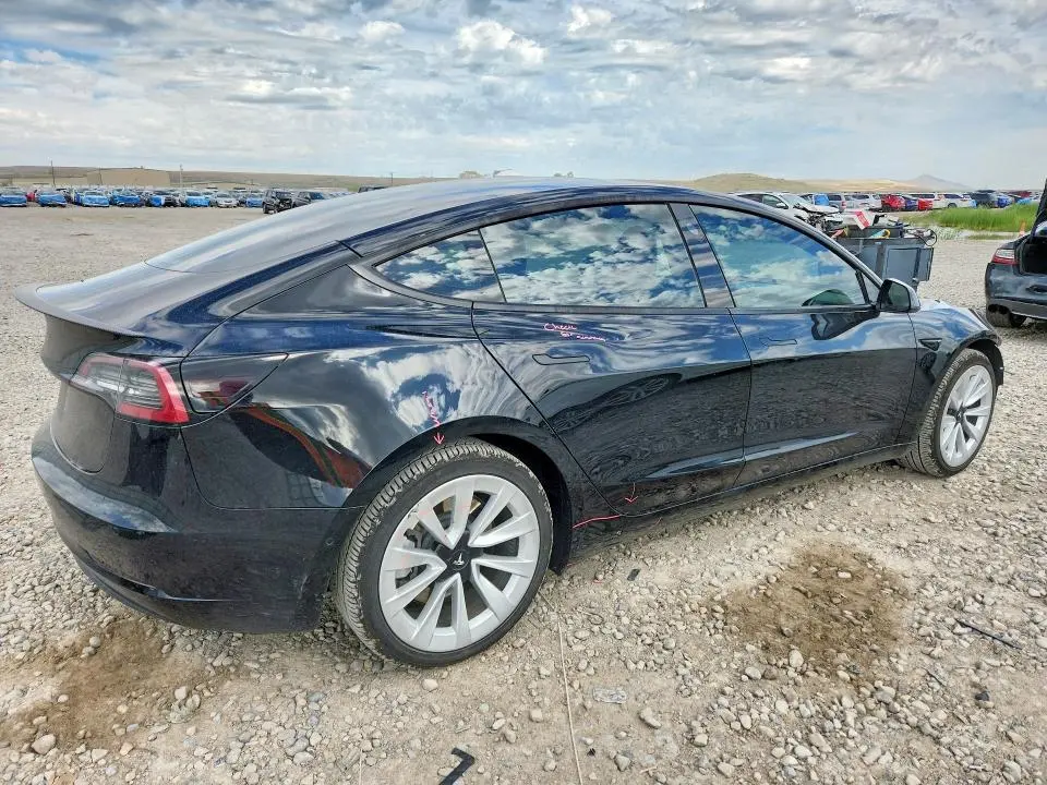 2021 TESLA MODEL 3   